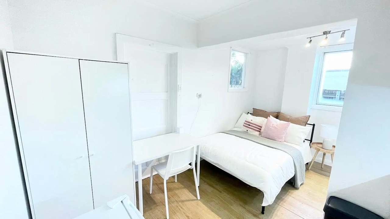 Room studio flat for rent