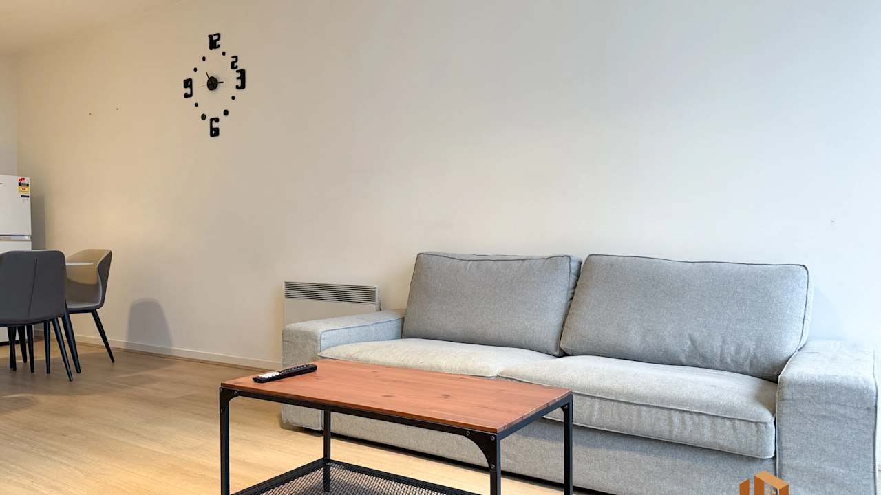 Furnished room with ensuite in a flatshare