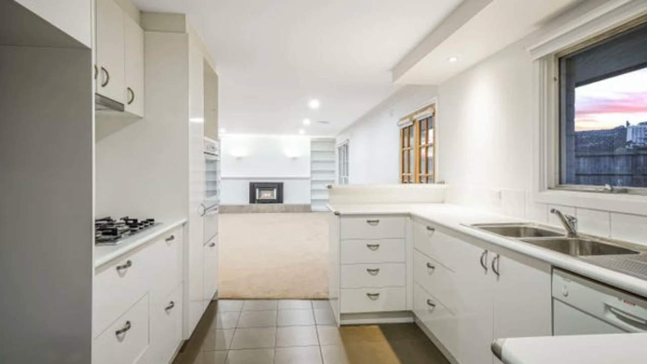 Unfurnished room with own bathroom