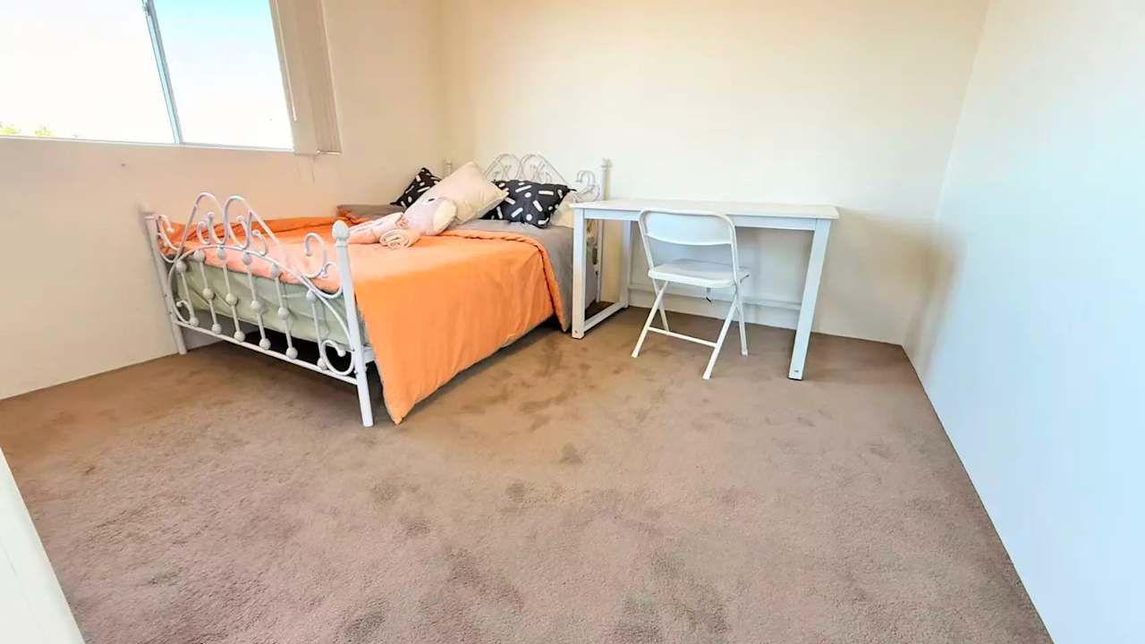 Whole property with 3 rooms for rent