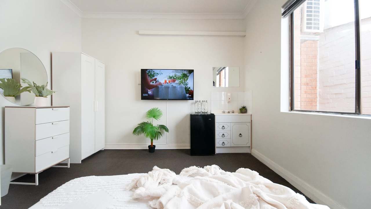 Furnished room in a share house