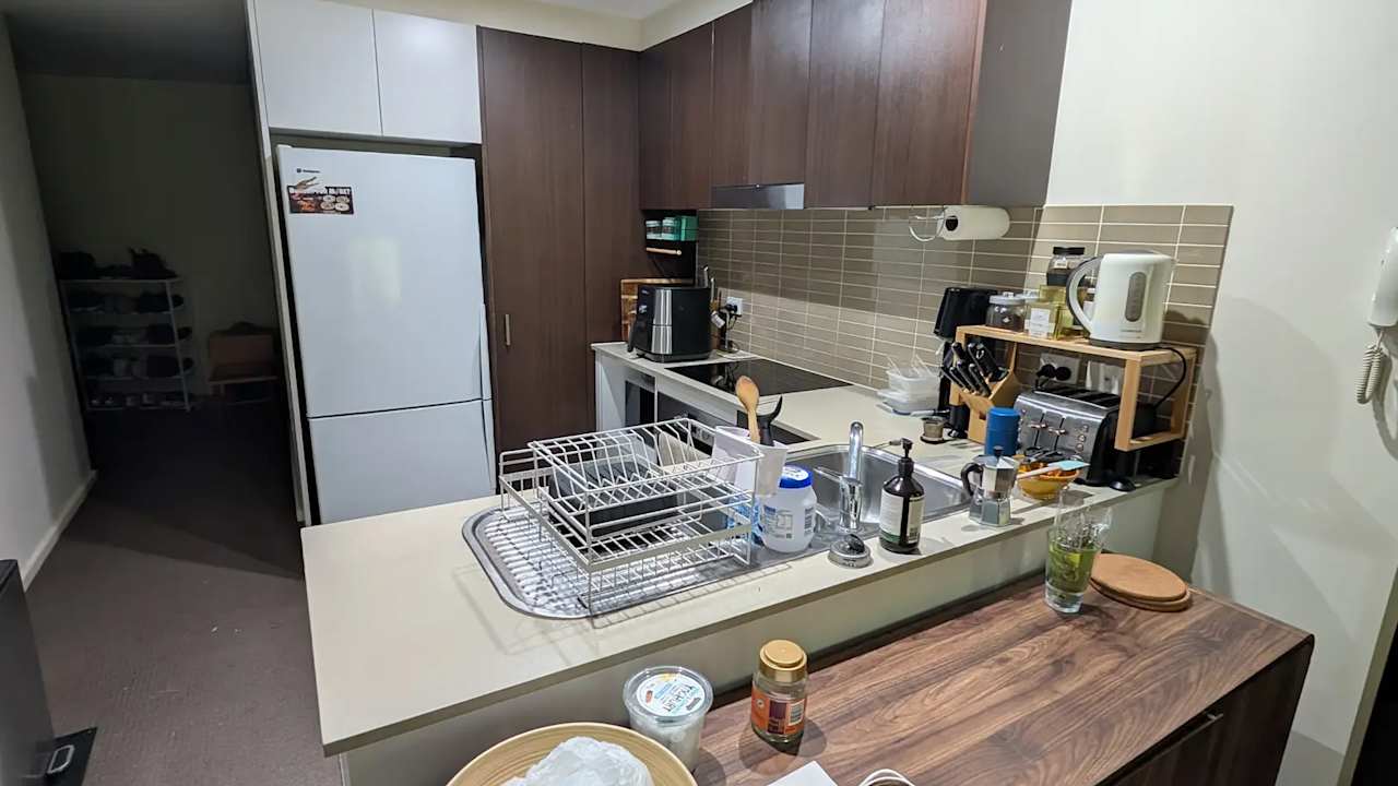 Unfurnished room with ensuite in a flatshare