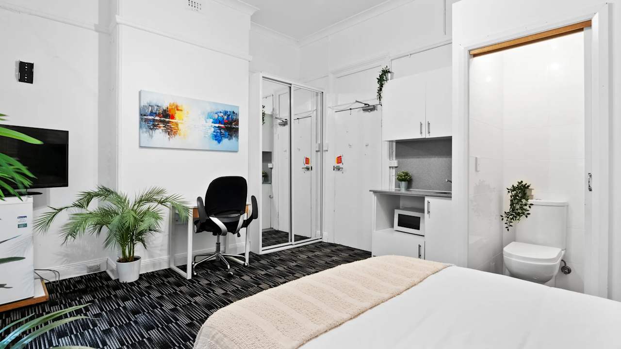Furnished room studio flat for rent