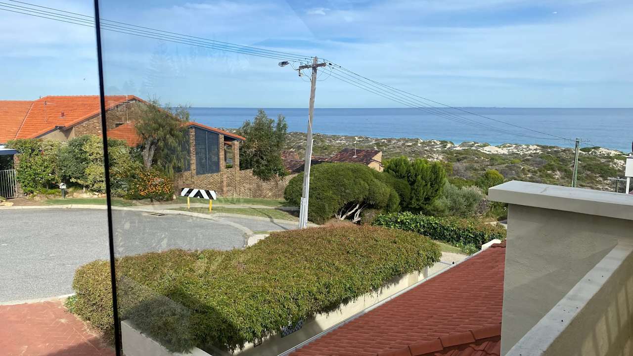 Whole property with 2 rooms for rent