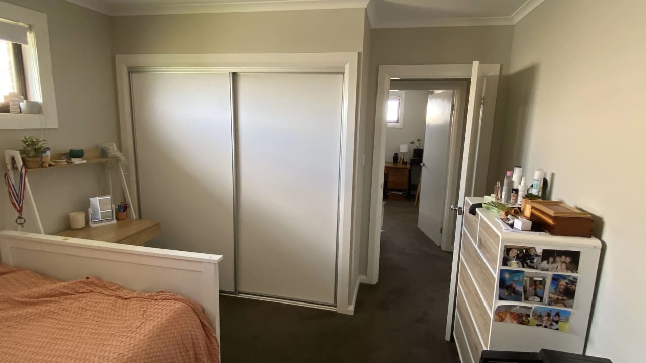 Room in a share house