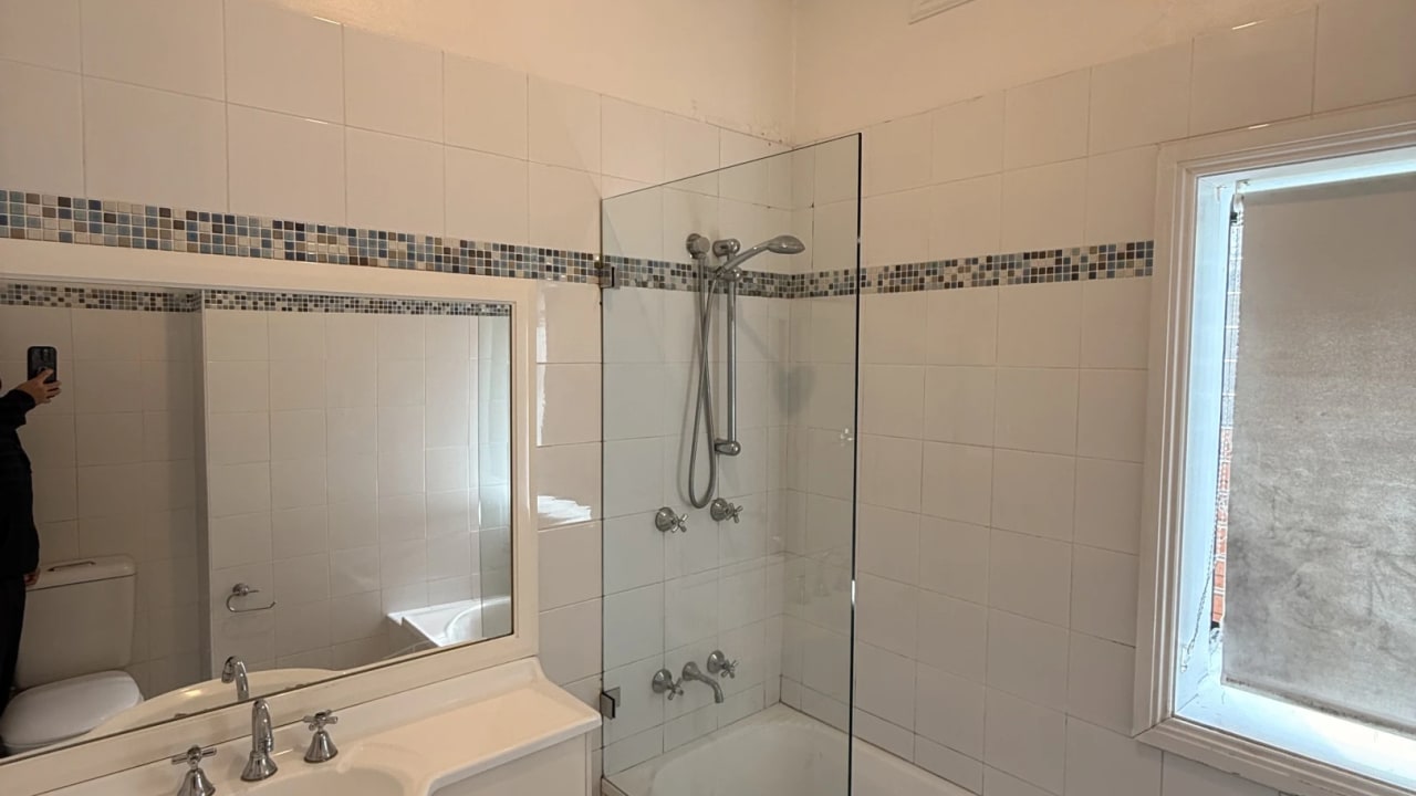 Whole property with 3 rooms for rent