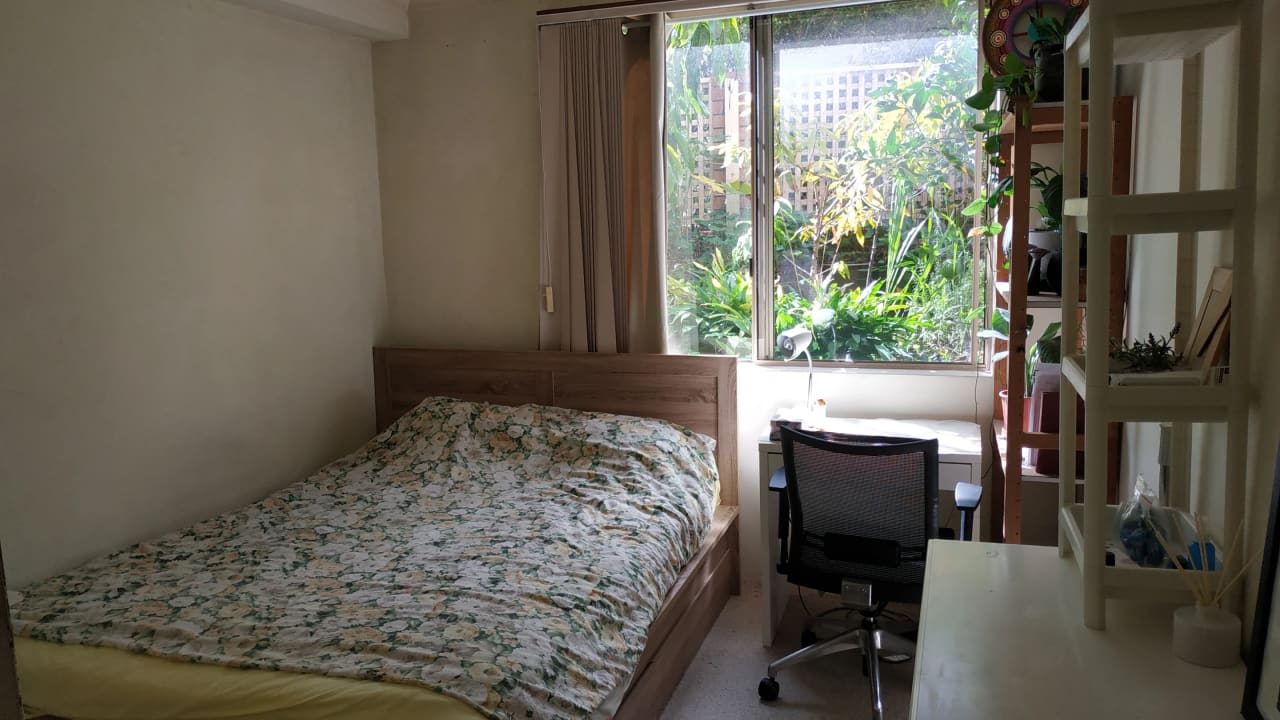 Furnished room in a flatshare