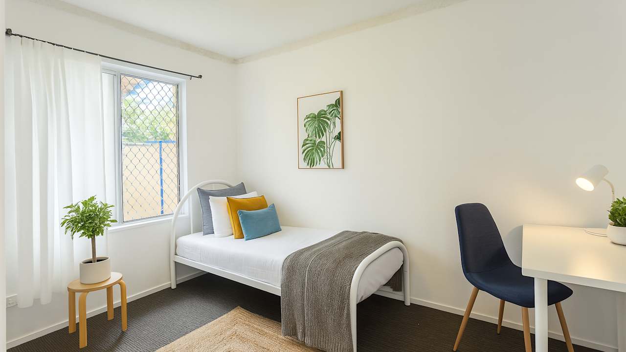 Furnished room in a share house