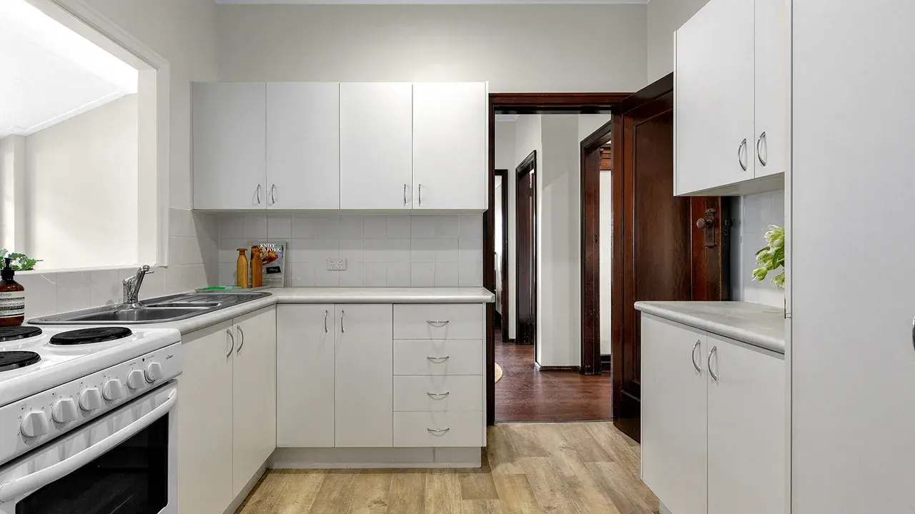 Unfurnished room in a flatshare