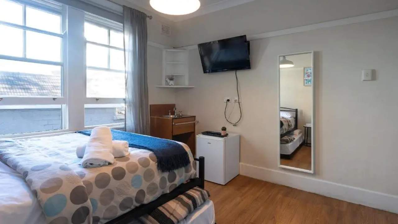 Furnished room studio flat for rent