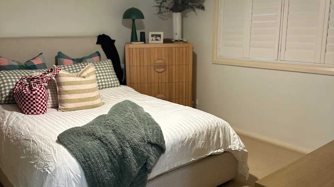 Unfurnished room in a share house