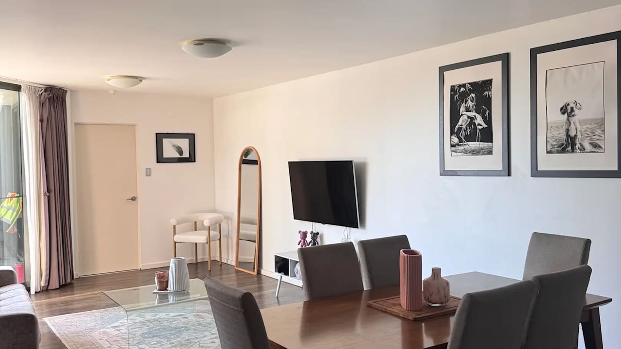 Furnished room in a flatshare