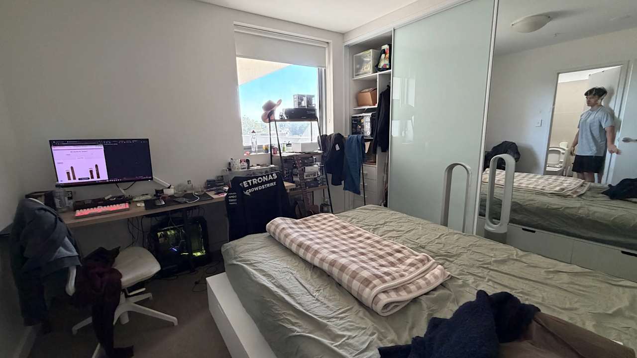 Furnished room with own bathroom