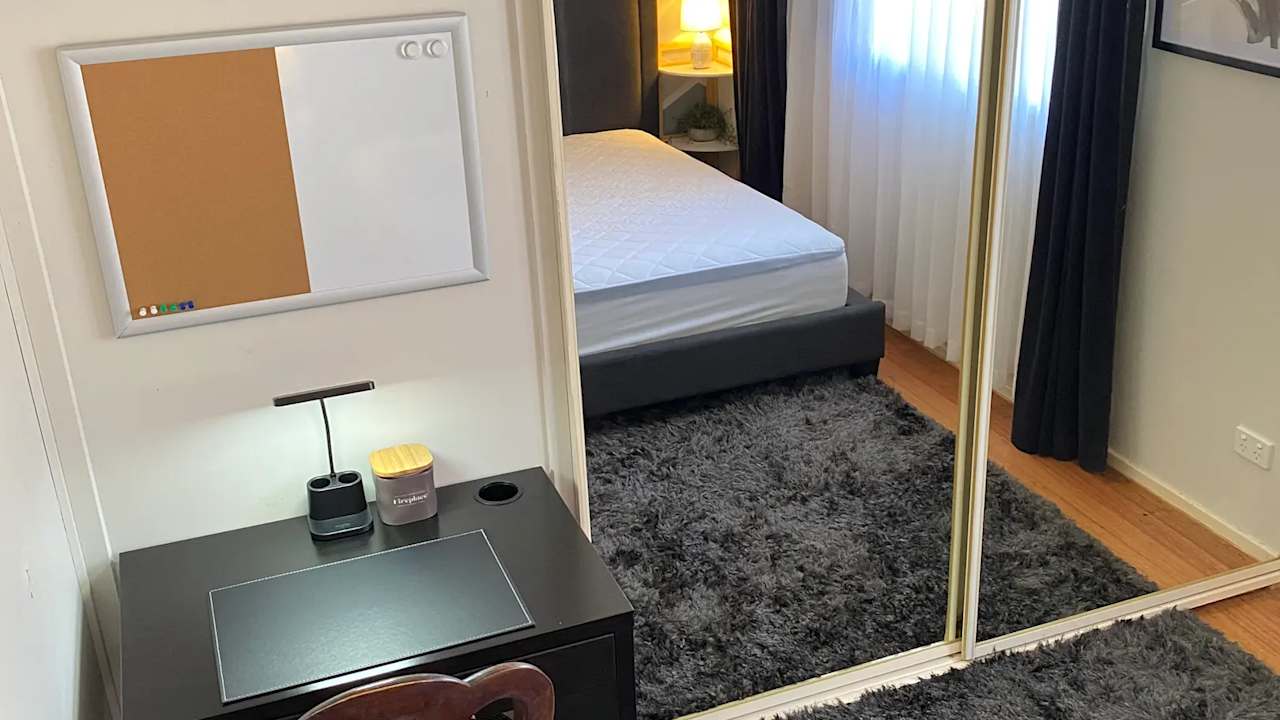 Furnished room in a share house