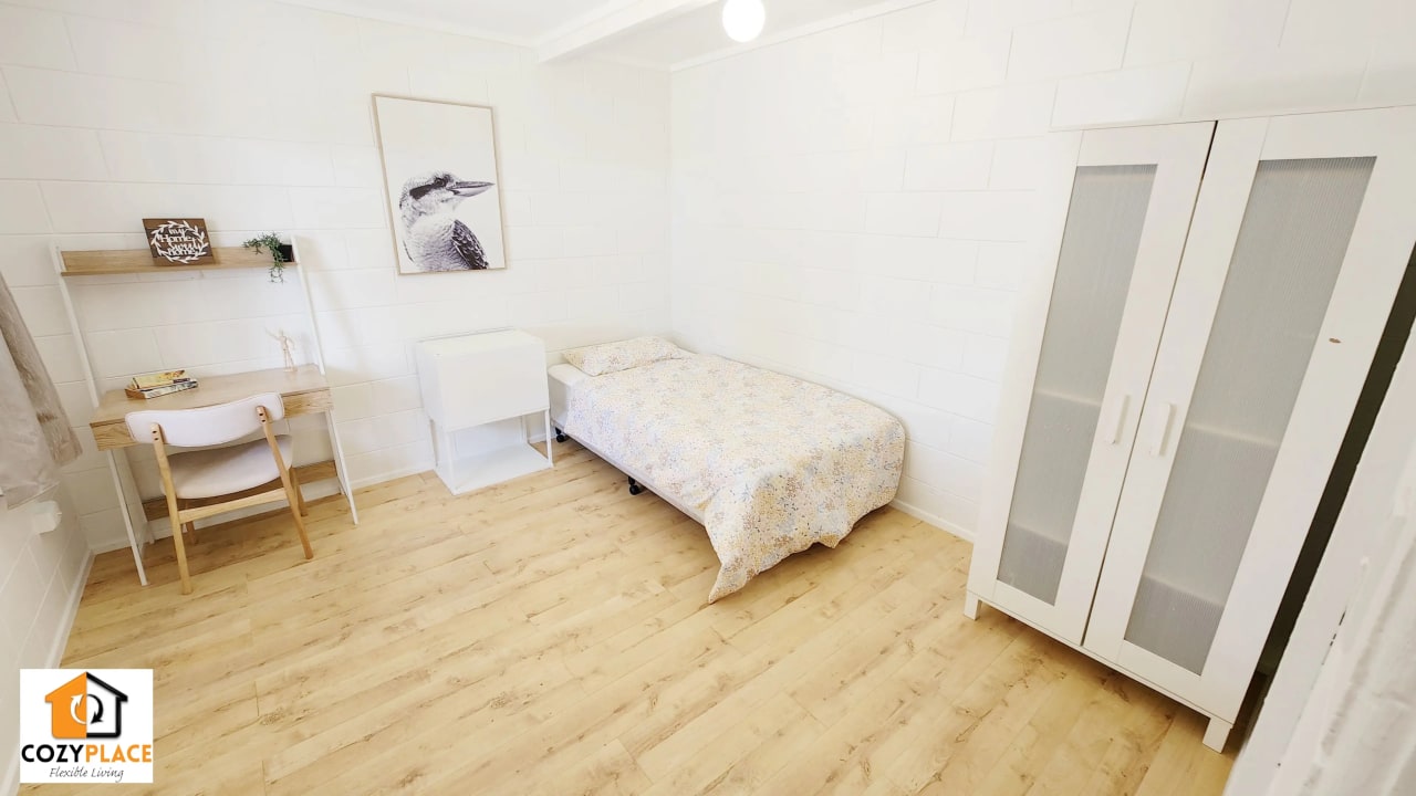 Furnished room in a share house