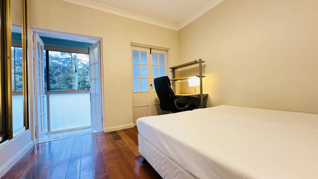 Furnished room in a share house