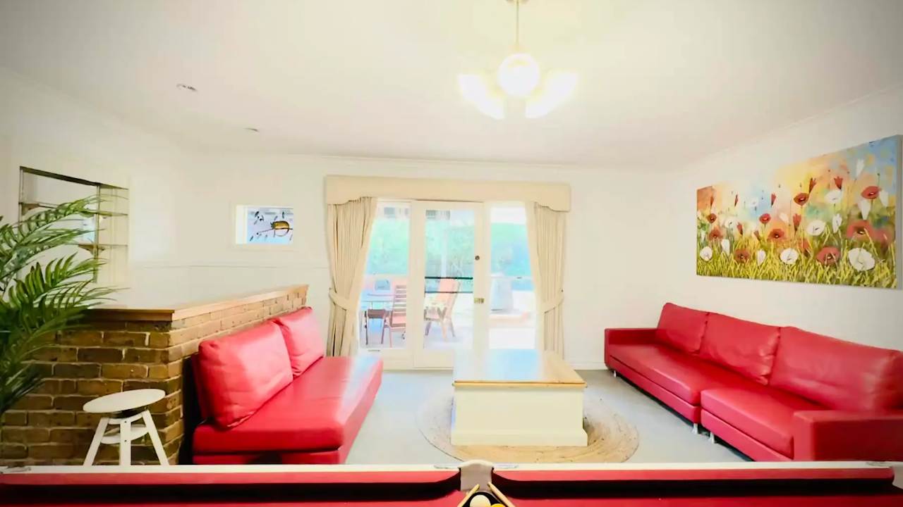 Whole property with 5 rooms for rent