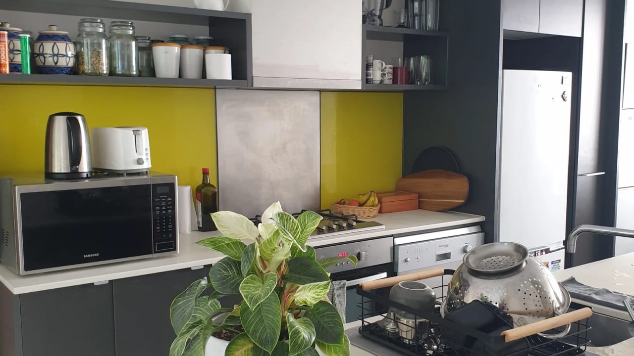 Furnished room with ensuite in a flatshare