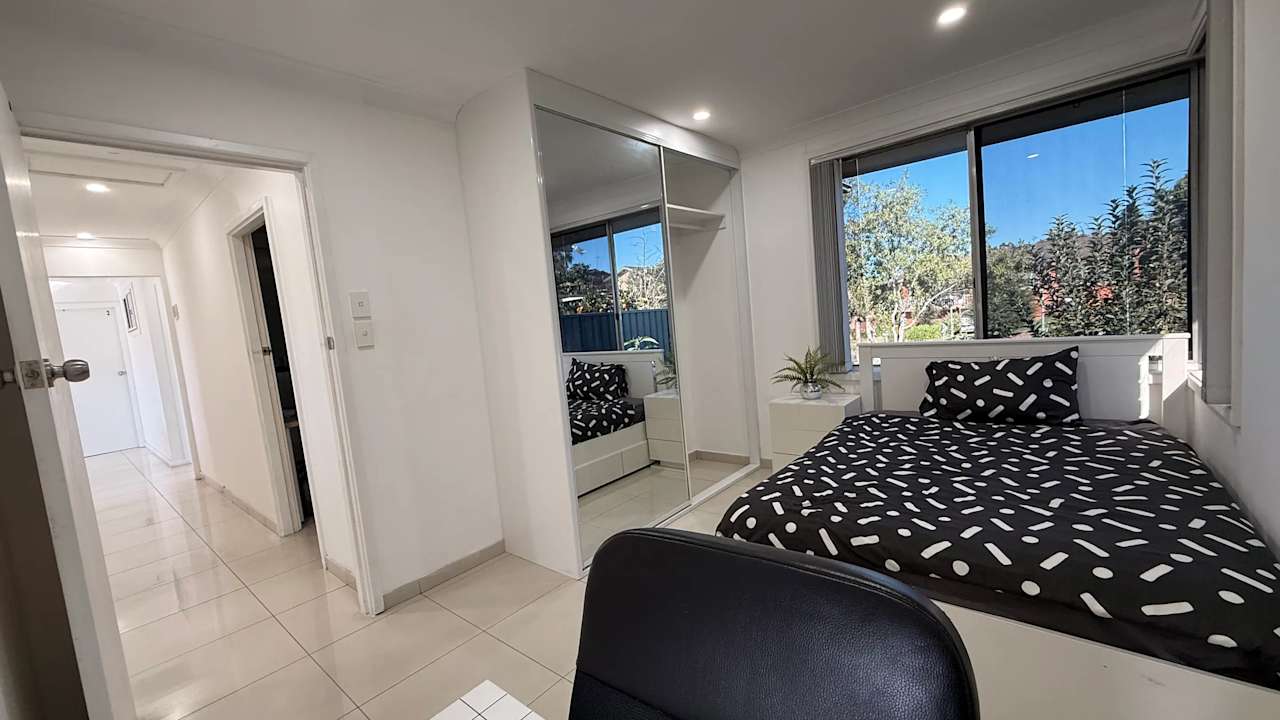 Furnished room in a share house