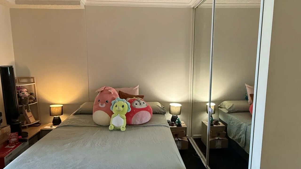 Furnished room with ensuite in a flatshare