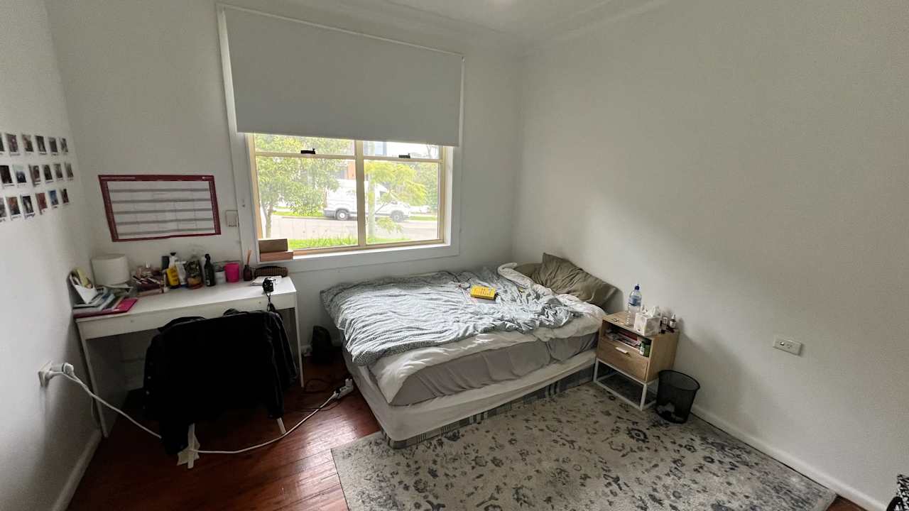Room in a share house