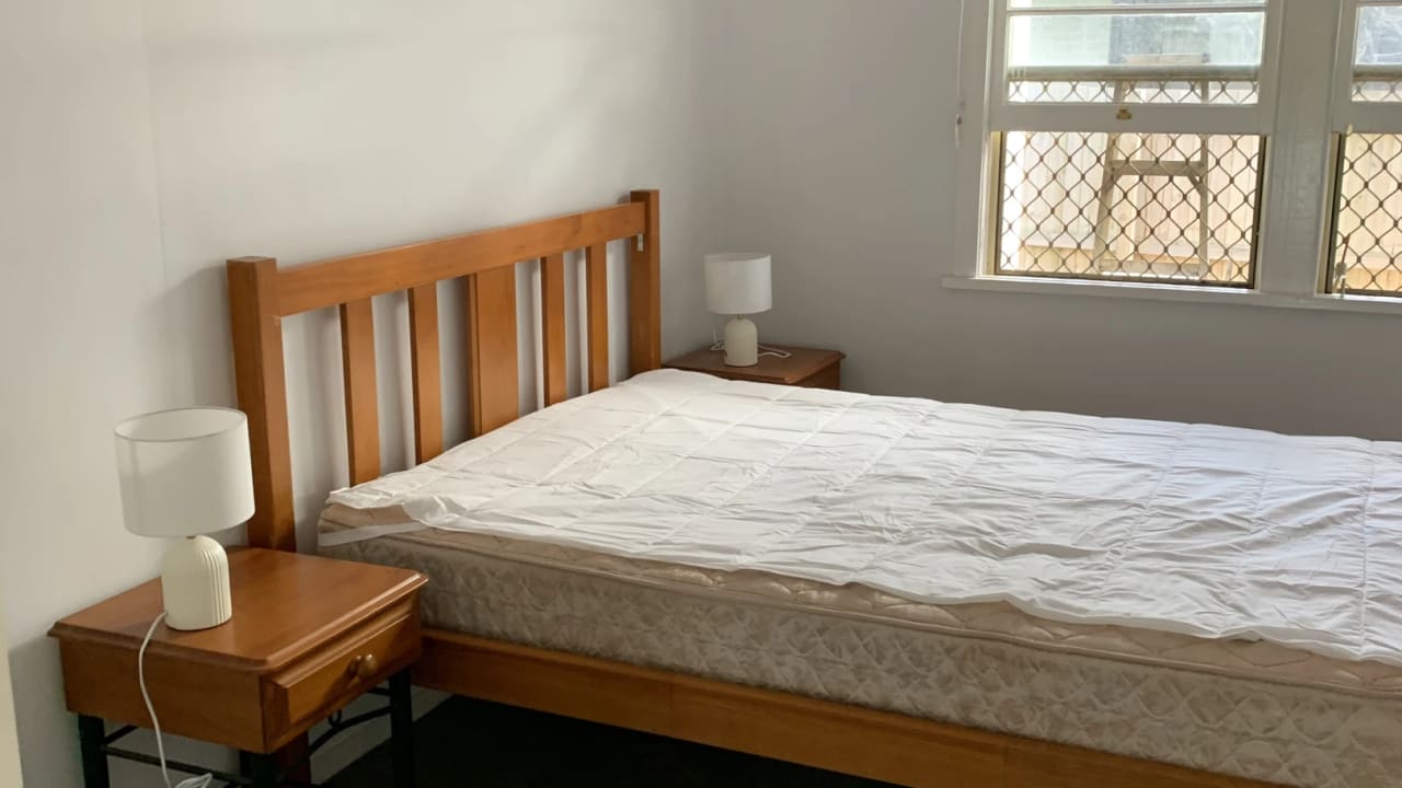 Room in a share house