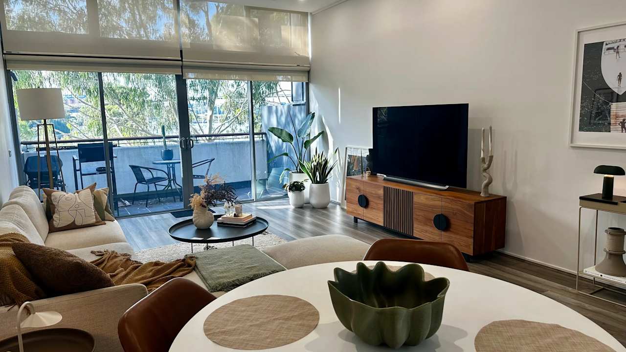 Unfurnished room with own bathroom