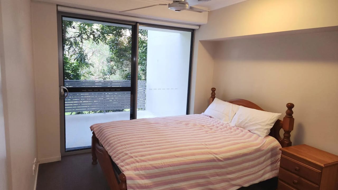 Unfurnished room in a flatshare