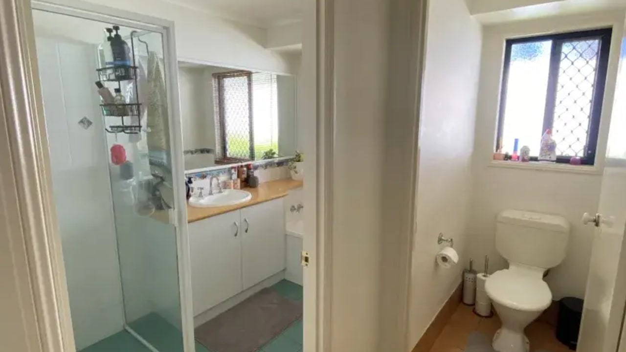 Room in a share house