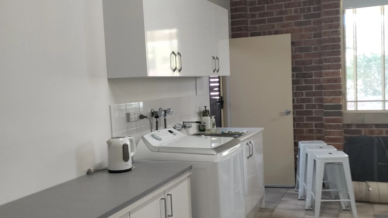 Furnished room with ensuite in a flatshare