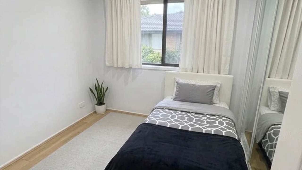 Furnished room in a share house