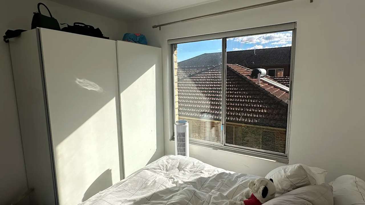 Furnished room in a flatshare