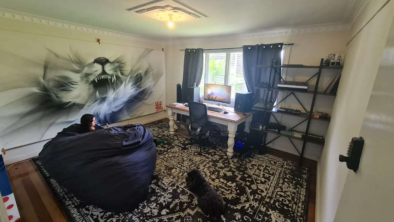 Room in a share house