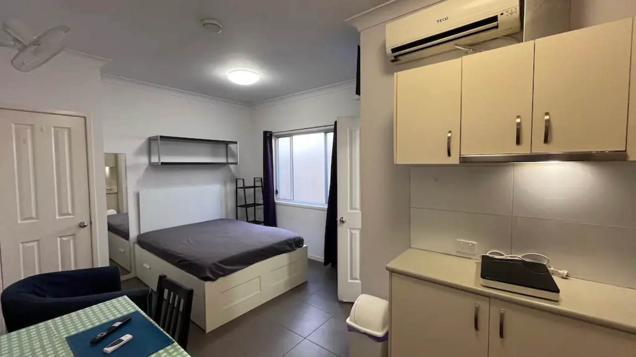 Furnished room studio flat for rent