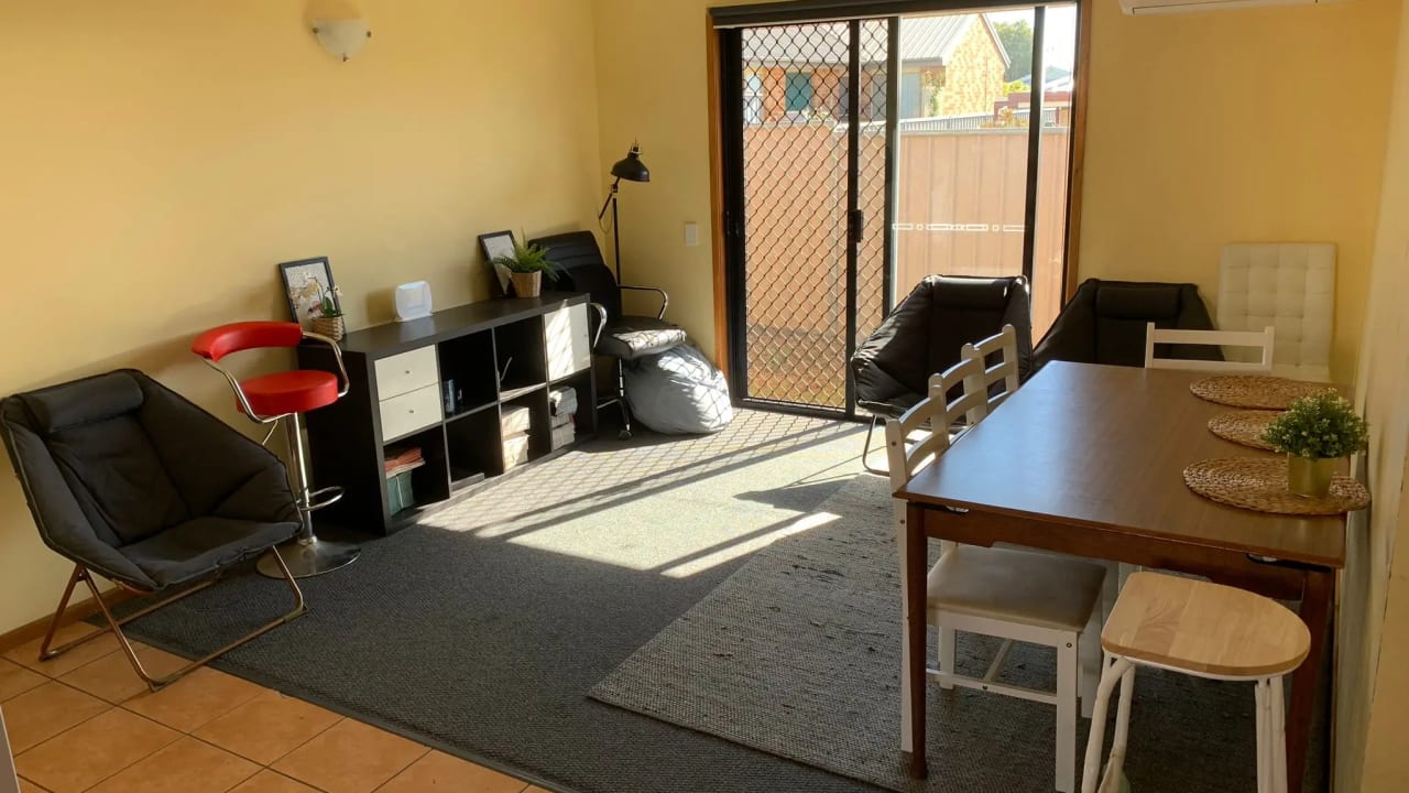 Furnished room with ensuite in a flatshare