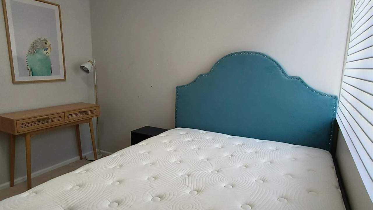 Room in a share house