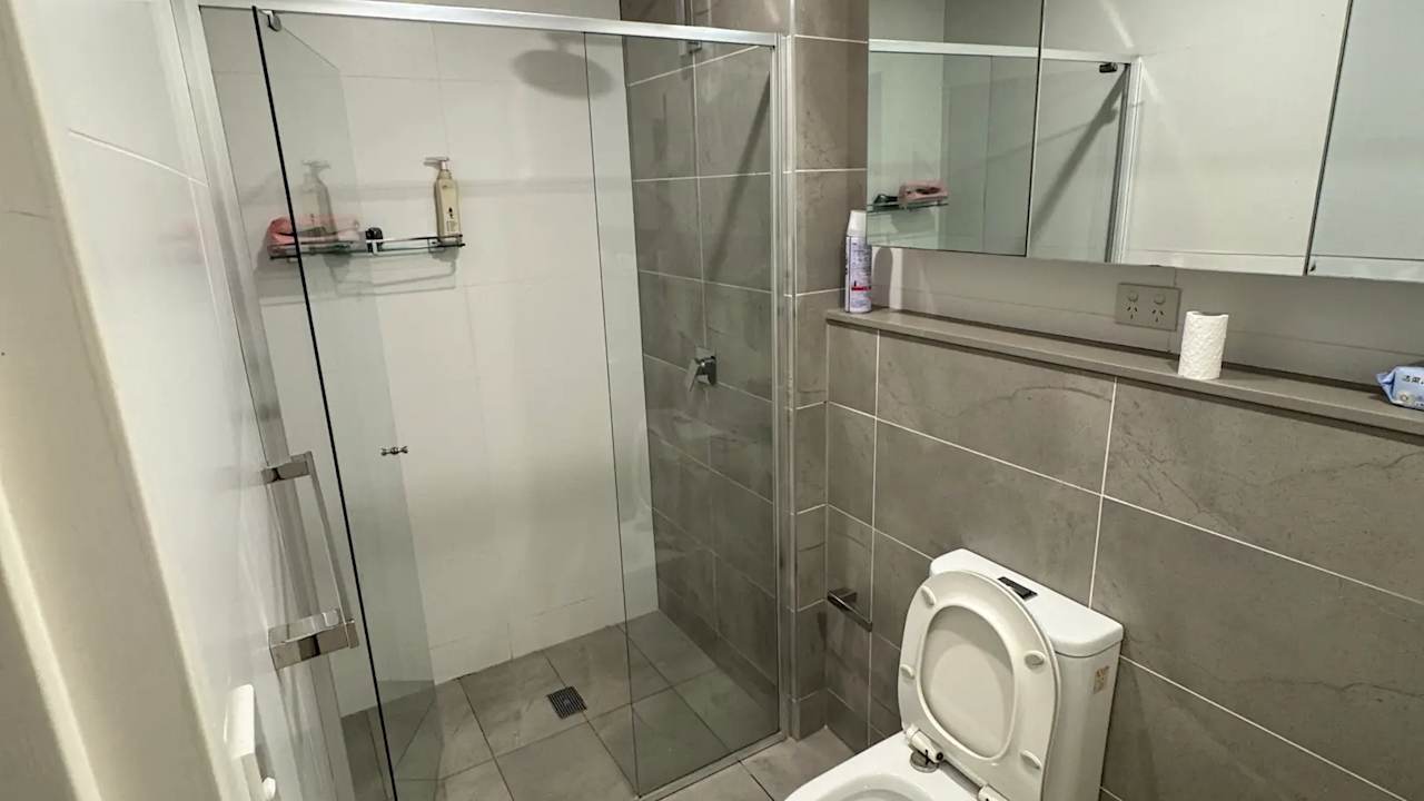 Furnished room with own bathroom