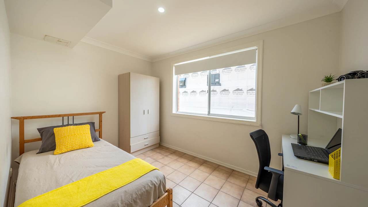 Furnished room in a share house