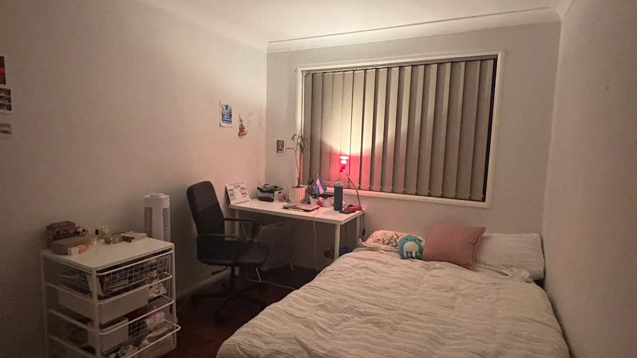 Room in a share house