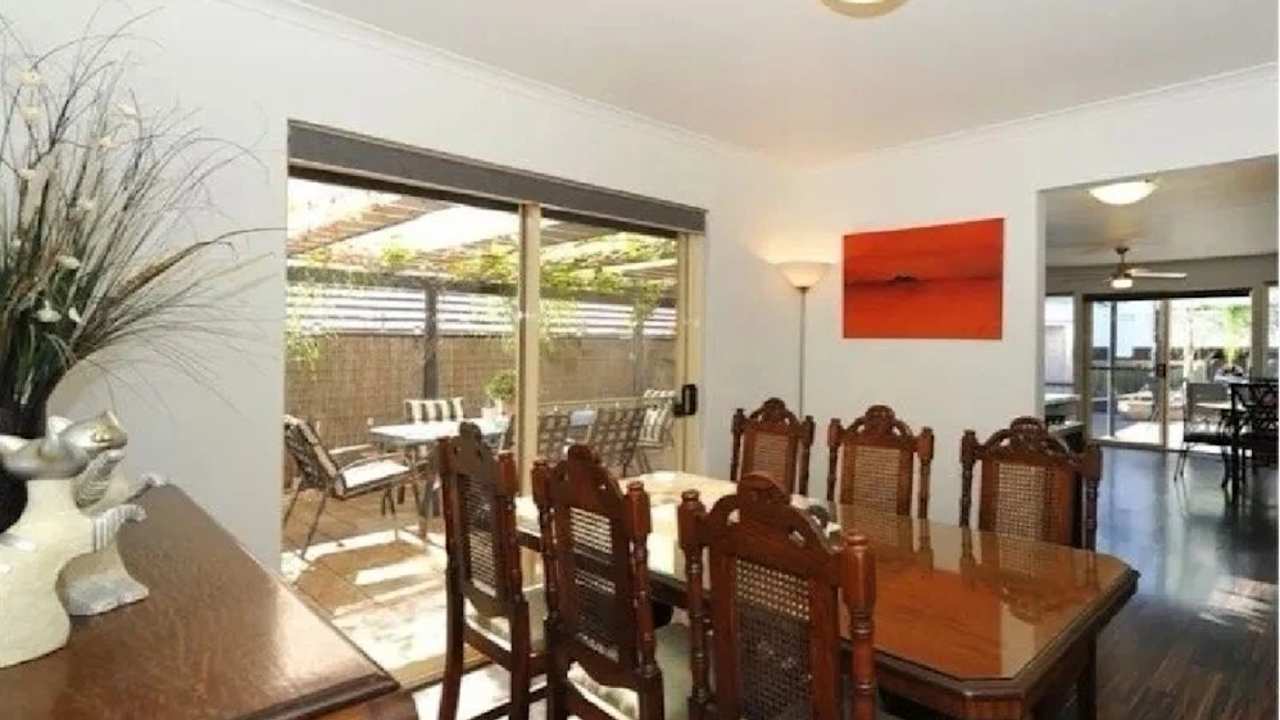 Room in a share house