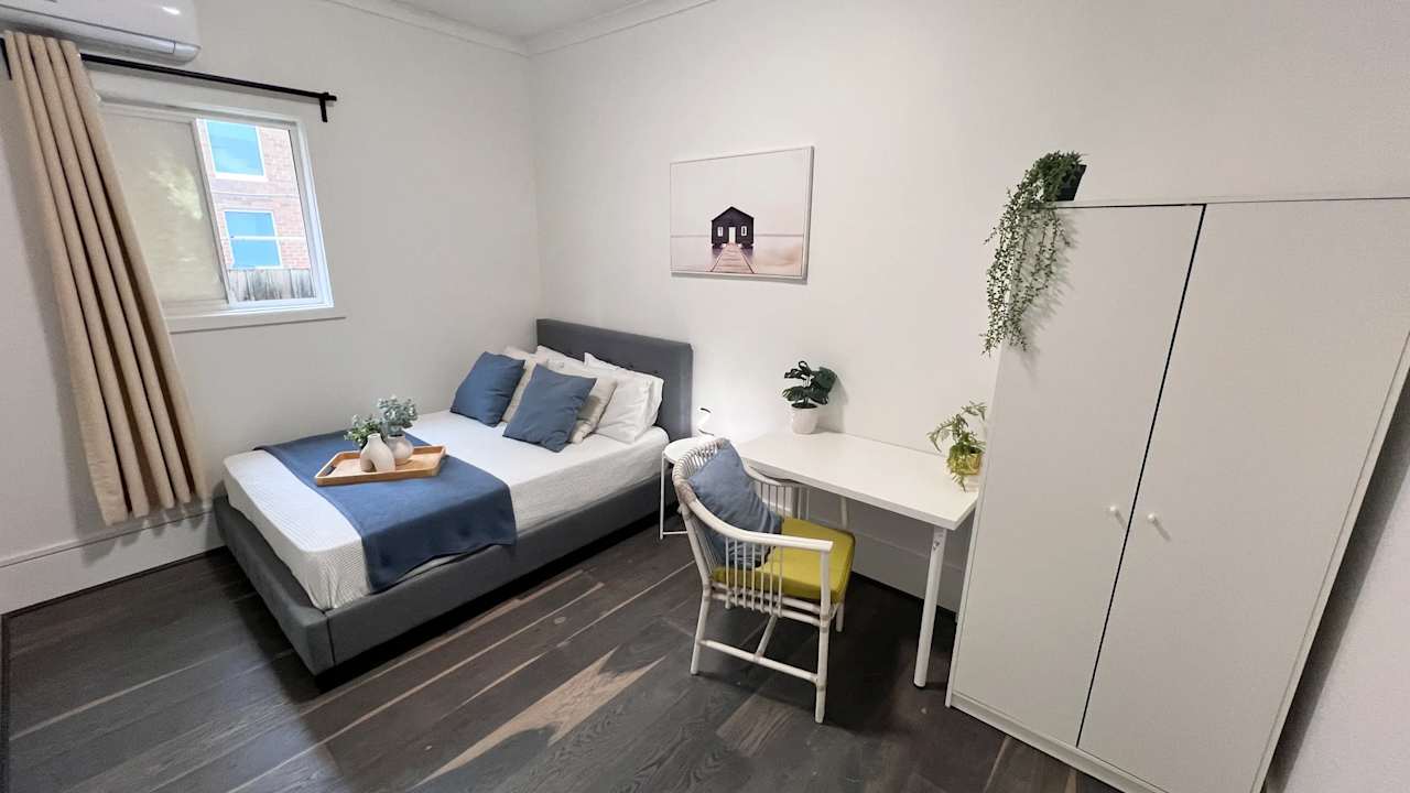 Furnished room in a share house