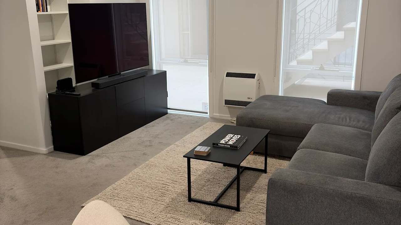 Unfurnished room in a flatshare