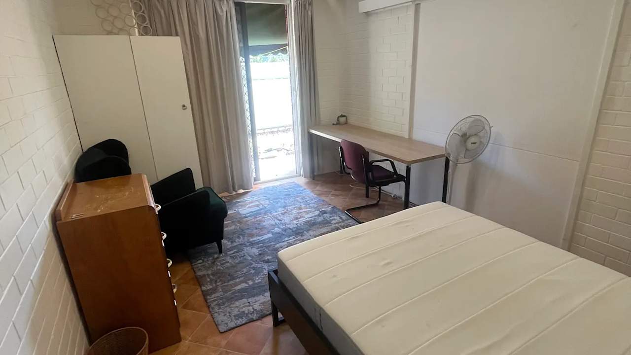 Furnished room in a share house