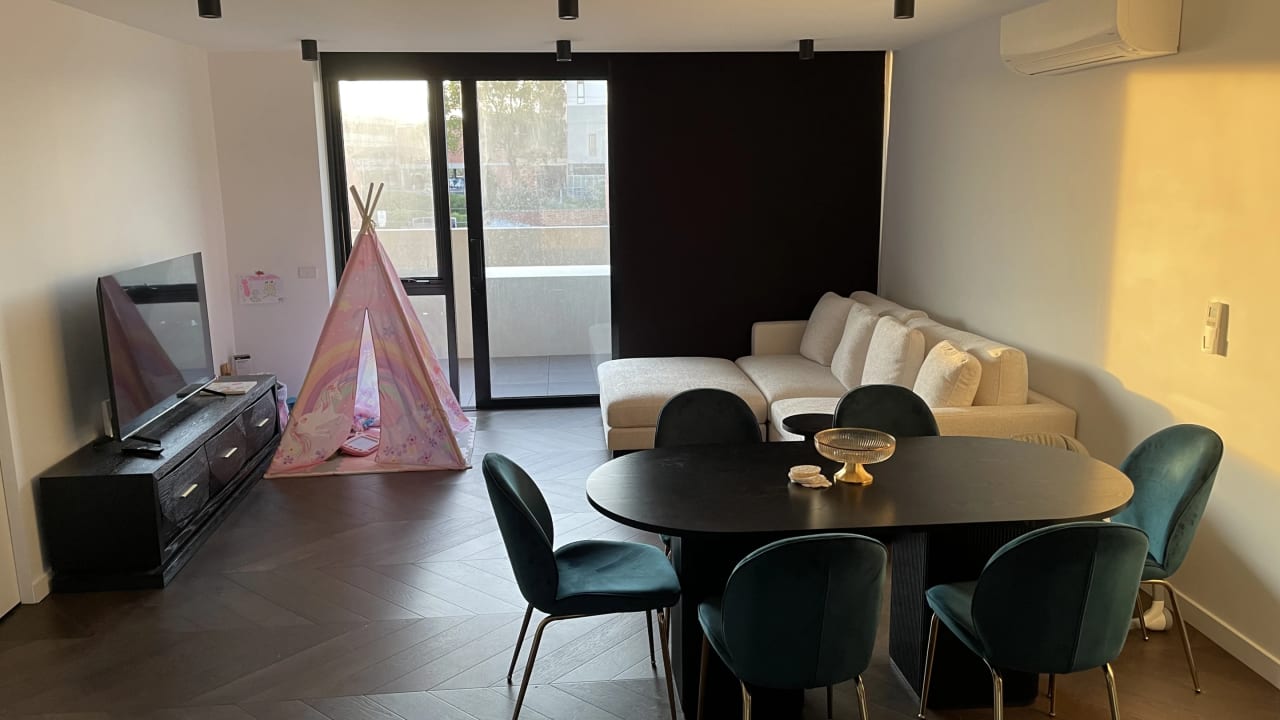 Furnished room with own bathroom