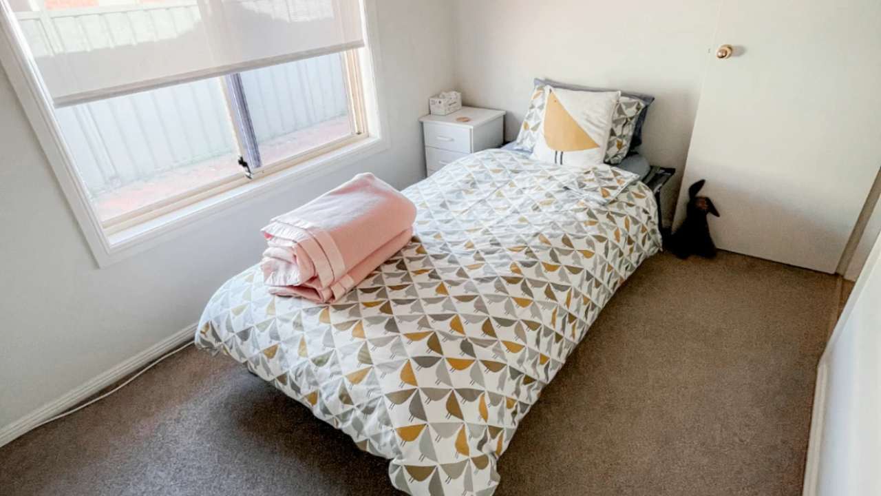 Room in a share house