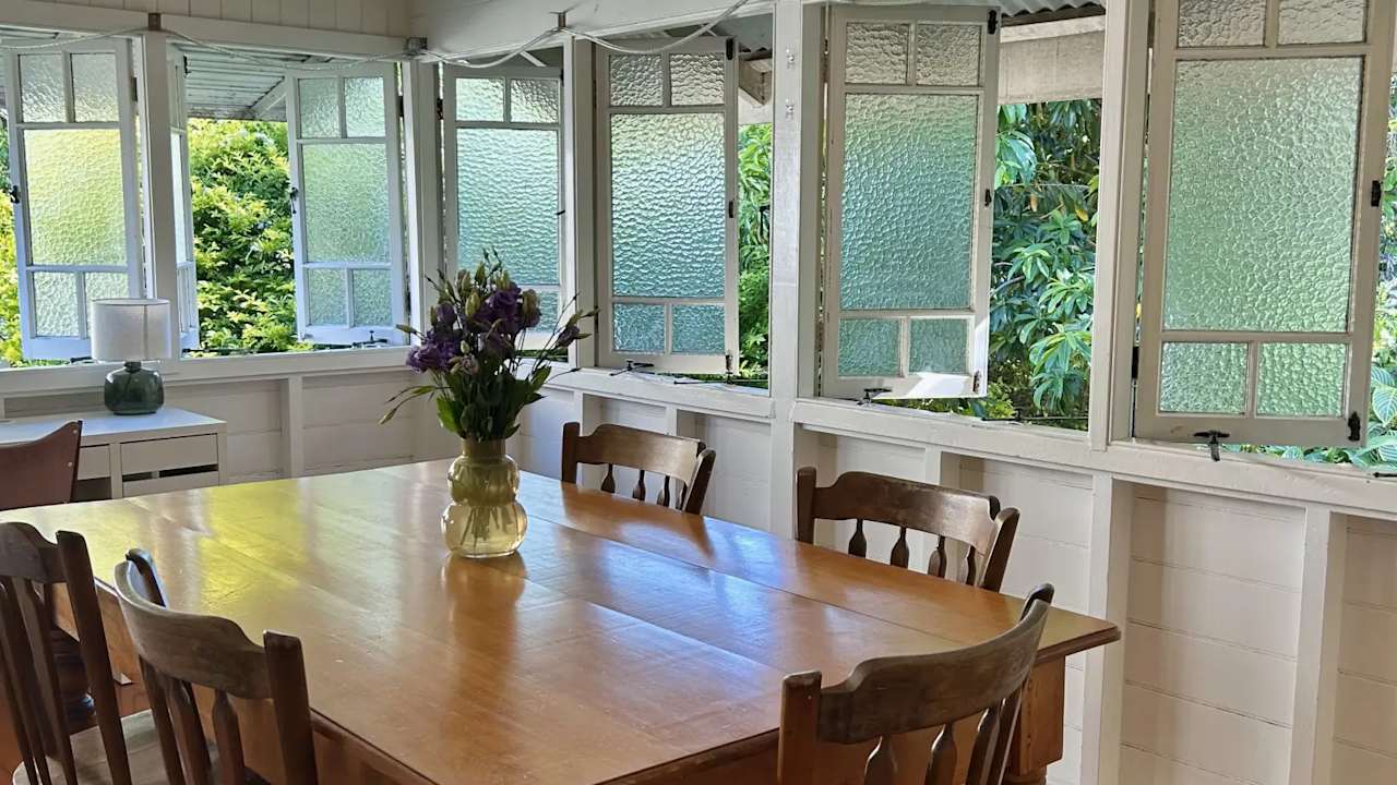 Room in a share house