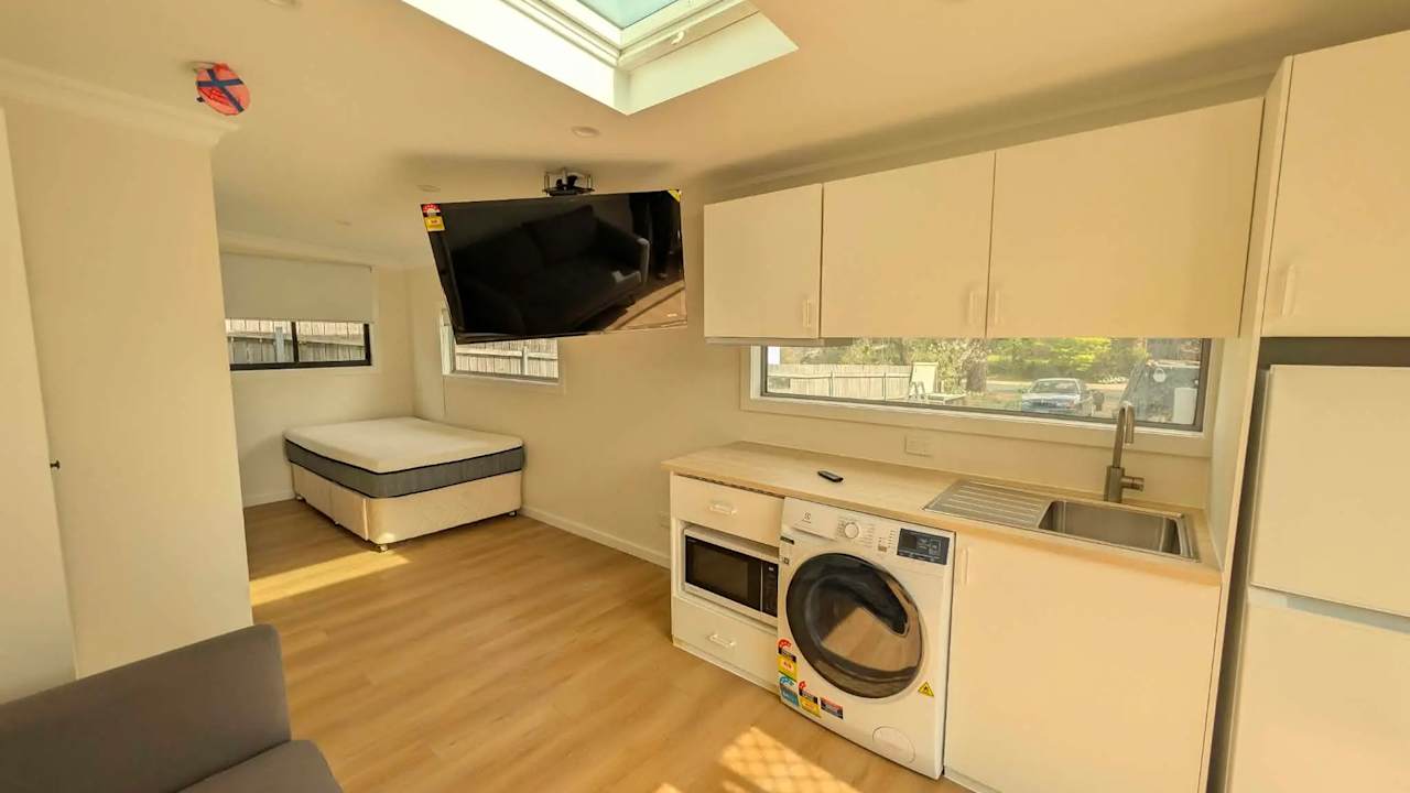 Furnished room studio flat for rent