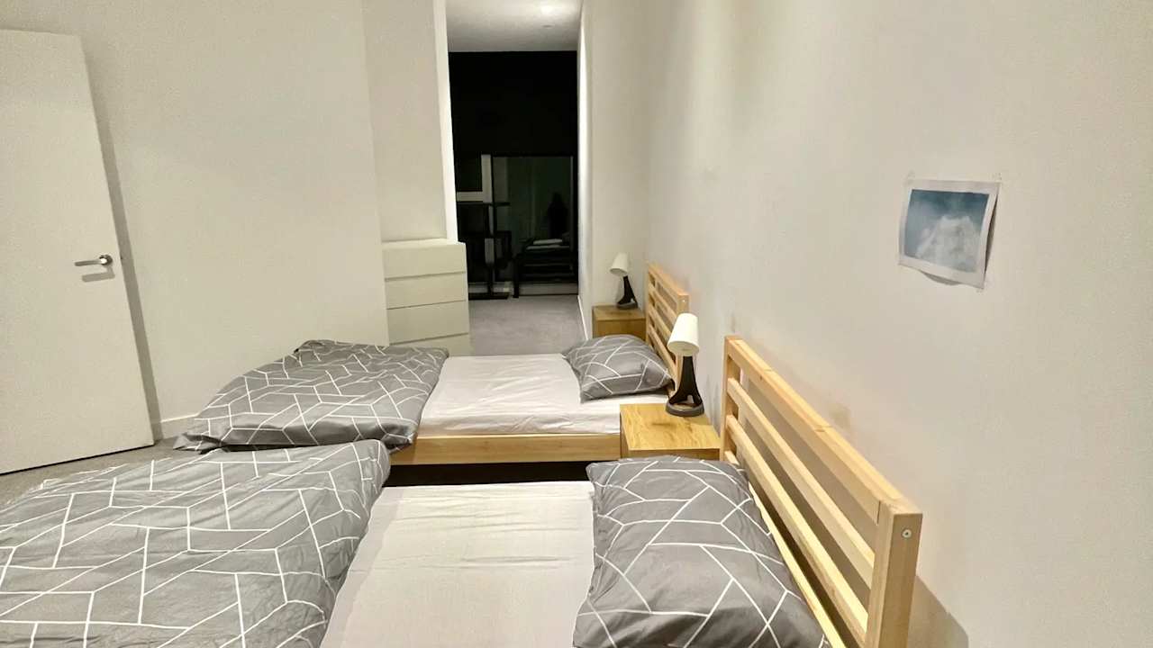 Furnished room with ensuite in a flatshare