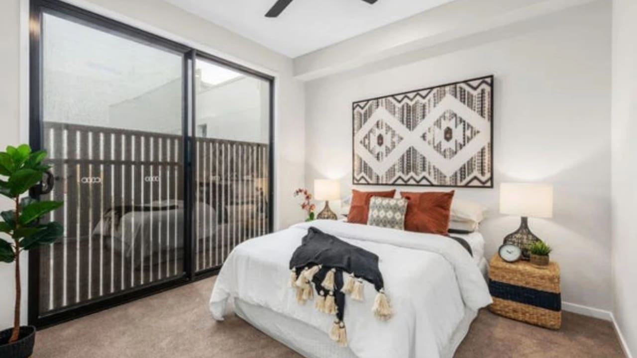 Unfurnished room in a share house