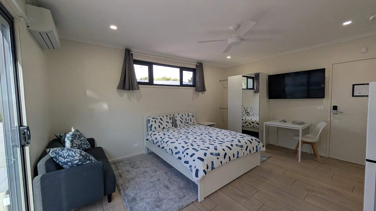 Furnished room with ensuite in a share house